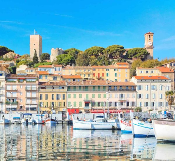 Visite-du-Vieux-Port-Cannes-scaled